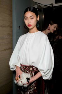 backstage-defile-oscar-de-la-renta-automne-hiver-2019-2020-new-york-coulisses-68.thumb.jpg.51f9ce222e86fe803127779c22522538.jpg