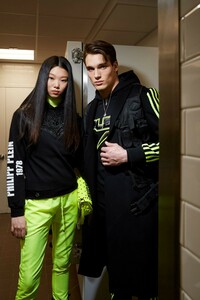 backstage-defile-philipp-plein-automne-hiver-2019-2020-new-york-coulisses-87.thumb.jpg.8e6b3decfce4963161fd6f7e91d09306.jpg