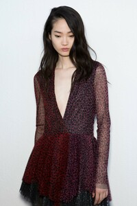 backstage-defile-philosophy-di-lorenzo-serafini-automne-hiver-2019-2020-milan-coulisses-84.thumb.jpg.bc3cd0ebca1fc1d8b459cf17c3b2fae9.jpg