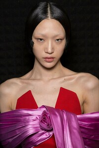 backstage-defile-prada-automne-hiver-2019-2020-milan-coulisses-171.thumb.jpg.8cd04ea8f857c9e1b5abf1f8dda564be.jpg