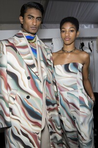 backstage-defile-roberto-cavalli-automne-hiver-2019-2020-milan-coulisses-84.thumb.jpg.b70aad5dd5177385ed44a693d850af0d.jpg