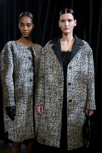 backstage-defile-rochas-automne-hiver-2019-2020-paris-coulisses-67.thumb.jpg.c4f05e855cdf1b6aaa0c828f6305a66e.jpg