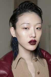 backstage-defile-salvatore-ferragamo-automne-hiver-2019-2020-milan-coulisses-126.thumb.jpg.512a7b381e64449bb3fe183de5618a1a.jpg