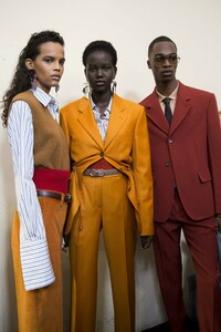 backstage-defile-salvatore-ferragamo-automne-hiver-2019-2020-milan-coulisses-146.thumb.jpg.2ebc19b2f60aa7475e231c3a0c7819a8.jpg