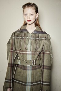 backstage-defile-salvatore-ferragamo-automne-hiver-2019-2020-milan-coulisses-27.thumb.jpg.3df600db42b4ec5b923b0ed51d232ec1.jpg