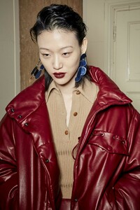 backstage-defile-salvatore-ferragamo-automne-hiver-2019-2020-milan-coulisses-31.thumb.jpg.eed009250a7de1c9f20a5ab49512d6a8.jpg