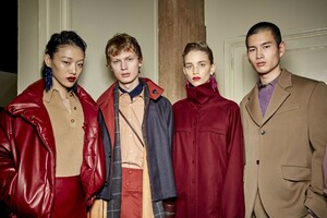 backstage-defile-salvatore-ferragamo-automne-hiver-2019-2020-milan-coulisses-37.thumb.jpg.6d49810aae5980a19284b16f241b10a7.jpg
