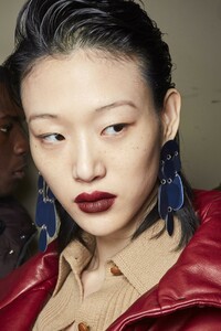 backstage-defile-salvatore-ferragamo-automne-hiver-2019-2020-milan-coulisses-77.thumb.jpg.5f0d36f90fbd1899db5c4a14d4ff093c.jpg