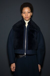 backstage-defile-sportmax-automne-hiver-2019-2020-milan-coulisses-84.thumb.jpg.170f9a1d14a759f309bf4bf23cbb62f5.jpg