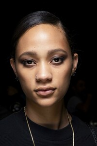 backstage-defile-tom-ford-automne-hiver-2019-2020-new-york-coulisses-30.thumb.jpg.49e1134ed266d01776e1af36ff90acec.jpg