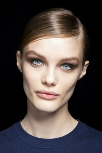 backstage-defile-tom-ford-automne-hiver-2019-2020-new-york-coulisses-5.thumb.jpg.e354bff84a793194ccd42026dbf66818.jpg