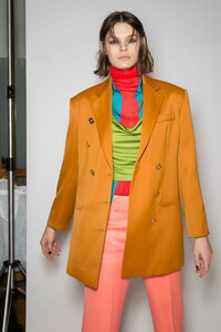 backstage-defile-versace-automne-hiver-2019-2020-milan-coulisses-108.thumb.jpg.b7b05b4338f46b5450dc4ed7201f0ca3.jpg