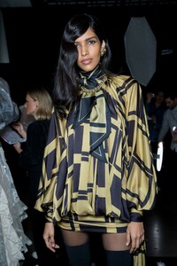 backstage-defile-zimmermann-automne-hiver-2019-2020-new-york-coulisses-40.thumb.jpg.de47d95517f4a9a927a59190c05b32cc.jpg