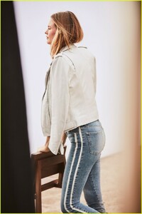 behati-prinsloo-7-for-all-mankind-february-2019-08.jpg