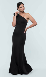 black-dress-KL-200134-a.thumb.jpg.ff2fa55a62b701b9e2b12565ab4e7157.jpg