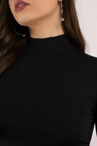 black-penelope-long-sleeve-crop-tee2.jpg