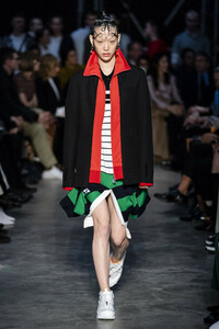 burberry-rf19-0013.thumb.jpg.0042afb403b101d5fca67c577ae42f50.jpg