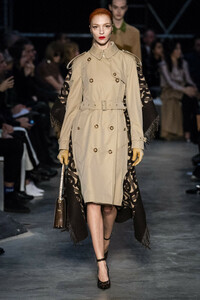 burberry-rf19-0571.thumb.jpg.160c28facff582ae8a65cdc7a62e05ac.jpg