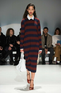 chalayan-rf19-0198.thumb.jpg.21c445e286a7a66ea5b8efb34f3a0082.jpg