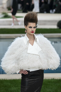 chanel-hc-clp-rs19-9329.thumb.jpg.3ef5c42d4f068ff5b06d4ff551272722.jpg