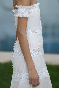 chanel-hc-clp-rs19-9559.thumb.jpg.93d9ca8773664bceb7f485fbabb25560.jpg