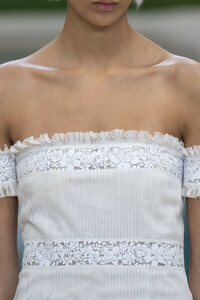 chanel-hc-clp-rs19-9565.thumb.jpg.437d3c24544b9ea6a6a529c6833ddf79.jpg