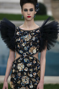 chanel-hc-clp-rs19-9679.thumb.jpg.300c9e5bd92c5618f2072297a62e1112.jpg