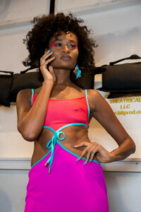 chromat-bks-m-rf19-8749.thumb.jpg.f083cfc789a128de48c236eb239a56d4.jpg