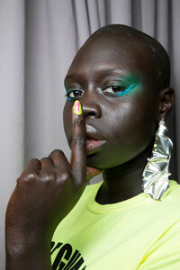 chromat-bks-m-rf19-8837.thumb.jpg.e46aa2cdd83f90ddc2d4820373f6b442.jpg