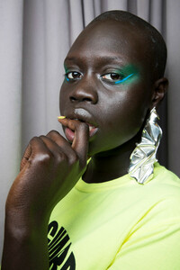 chromat-bks-m-rf19-8842.thumb.jpg.8cd3920f541ad7c348cc556be453b59c.jpg
