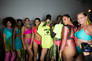 chromat-bks-m-rf19-8977.thumb.jpg.6c68b06caf58da5e3365802d1a1cfbce.jpg