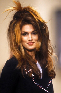 cindy_crawford_dolce_gabanna_ws_1994_photo_guy_marineau_004.jpg