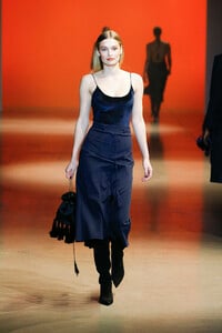 cushnie-rtw-f19-20(1).thumb.jpg.ea1e0f089a4c4428dd50184a22384832.jpg