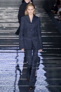 defile-boss-automne-hiver-2019-2020-new-york-look-46.thumb.jpg.2e70ff62b071234fdcfe70b78b0257a3.jpg