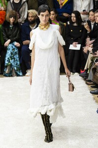 defile-jw-anderson-automne-hiver-2019-2020-londres-look-13.thumb.jpg.a20beec07bd0a60e5670a5525de76f15.jpg