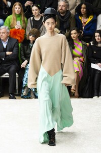 defile-jw-anderson-automne-hiver-2019-2020-londres-look-38.thumb.jpg.09372c41ae743c634c61f2393a04e627.jpg