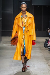 defile-marni-automne-hiver-2019-2020-milan-look-36.thumb.jpg.b6217b3d8ed367e524cdb0e87b8281d3.jpg