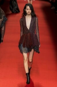 defile-philosophy-di-lorenzo-serafini-automne-hiver-2019-2020-milan-look-26.thumb.jpg.d3ea1d7382f0a71e78687a83b1c4399c.jpg