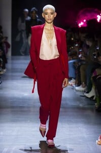 defile-prabal-gurung-automne-hiver-2019-2020-new-york-look-18.thumb.jpg.1ffee940f1a12a584732f24fd66e9bd3.jpg