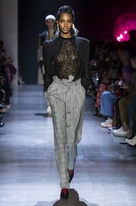 defile-prabal-gurung-automne-hiver-2019-2020-new-york-look-19.thumb.jpg.c7ba9124d75fb166ecc105165f4fd11f.jpg