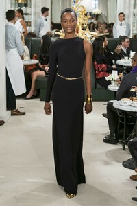 defile-ralph-lauren-printemps-ete-2019-new-york-look-23.thumb.jpg.ecf24796608dbf3d4533c6100086fad3.jpg