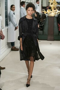 defile-ralph-lauren-printemps-ete-2019-new-york-look-33.thumb.jpg.60a1ad7381e85766a93f436f25317291.jpg