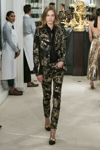 defile-ralph-lauren-printemps-ete-2019-new-york-look-38.thumb.jpg.71aa77e800071dceb202369174231a28.jpg