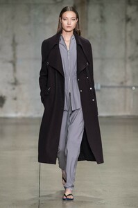 defile-tibi-automne-hiver-2019-2020-new-york-look-2.thumb.jpg.383a121ad4202abbad06446d065435d0.jpg