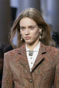 detail-defile-etro-automne-hiver-2019-2020-milan-detail-34.thumb.jpg.fcb9e702d41dcb29b08505e4df548f0b.jpg