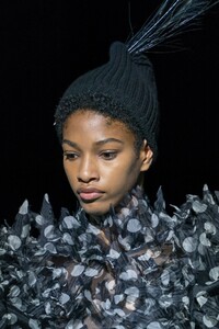 detail-defile-marc-jacobs-automne-hiver-2019-2020-new-york-detail-106.thumb.jpg.101261e84fe0d1d22728fdba46fd4514.jpg