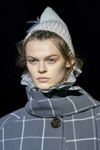 detail-defile-marc-jacobs-automne-hiver-2019-2020-new-york-detail-81.thumb.jpg.4c5976aec46e11090a92df40ba238757.jpg