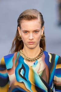 detail-defile-roberto-cavalli-automne-hiver-2019-2020-milan-detail-208.thumb.jpg.8b619ce5719ca709bff8df82c996eb9d.jpg