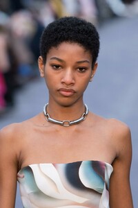 detail-defile-roberto-cavalli-automne-hiver-2019-2020-milan-detail-353.thumb.jpg.d0313d9b7421107903ab56f6fb1e4b03.jpg
