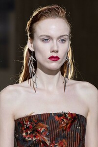 detail-defile-salvatore-ferragamo-automne-hiver-2019-2020-milan-detail-128.thumb.jpg.1989e75b15ab946fe0f13fbfaa6bf15a.jpg